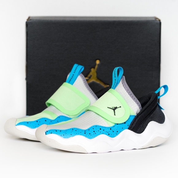 Nike Other - Jordan 23/7 'Photon Dust Anthracite' Little Kids' Shoes Size 2Y